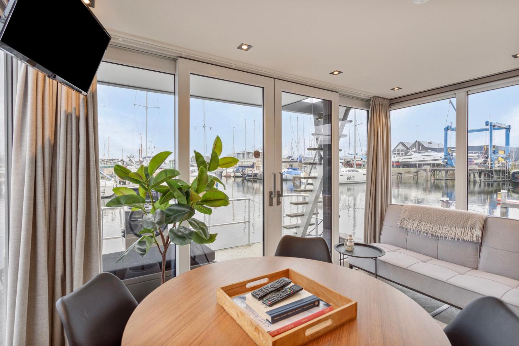 Luxurious Waterloft Near Beach And Centre By Weltevreden Experience Zeewolde Eksteriør billede