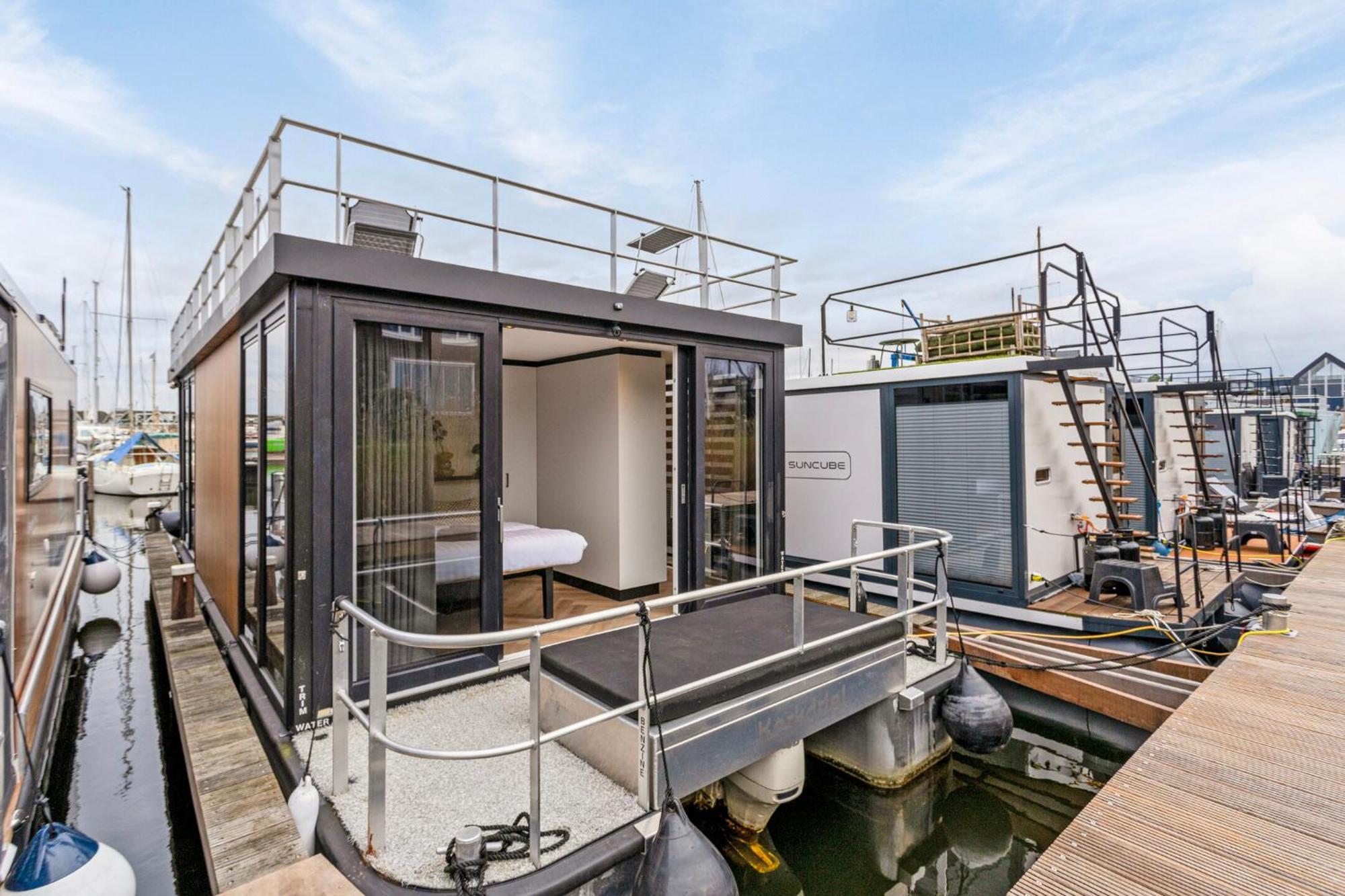 Luxurious Waterloft Near Beach And Centre By Weltevreden Experience Zeewolde Eksteriør billede