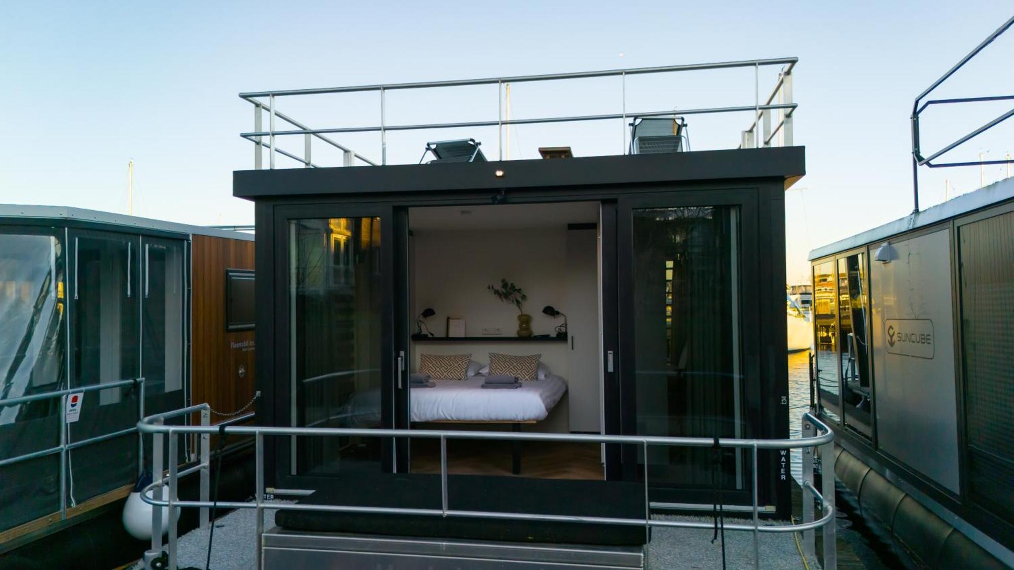 Luxurious Waterloft Near Beach And Centre By Weltevreden Experience Zeewolde Eksteriør billede